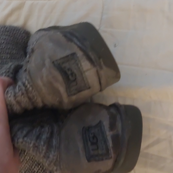 Ugg Classic Tall Crocheted with 3 Buttons, Grey, Size 6 - Picture 4 of 4